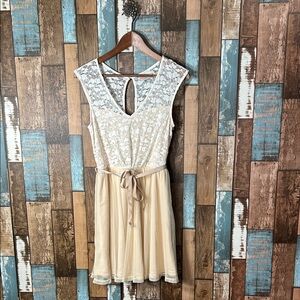 Moon lace and mesh skirt Backless Cream Dress